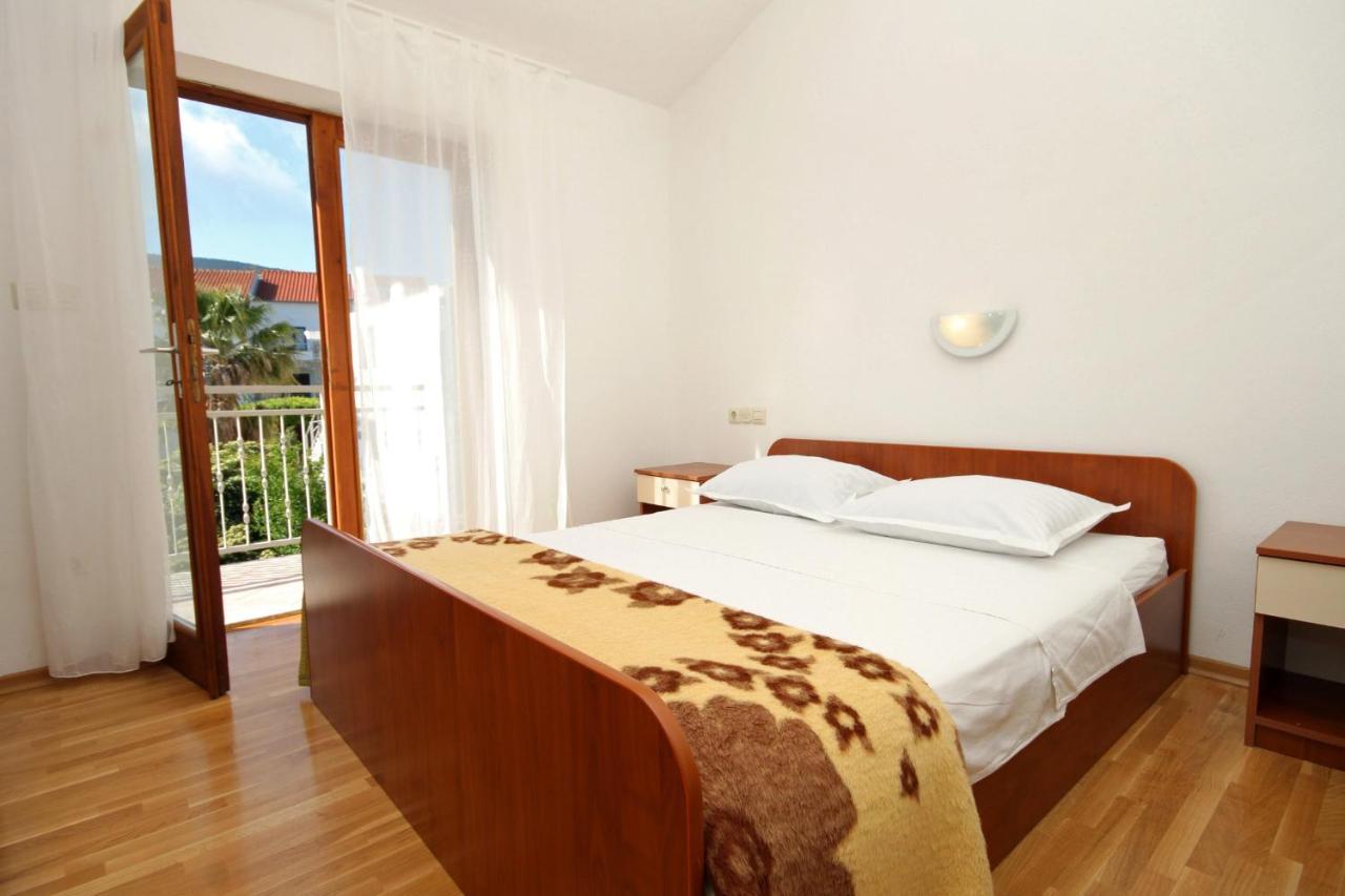 Apartments With A Parking Space Jelsa, Hvar - 8765 Jelsa  Zewnętrze zdjęcie