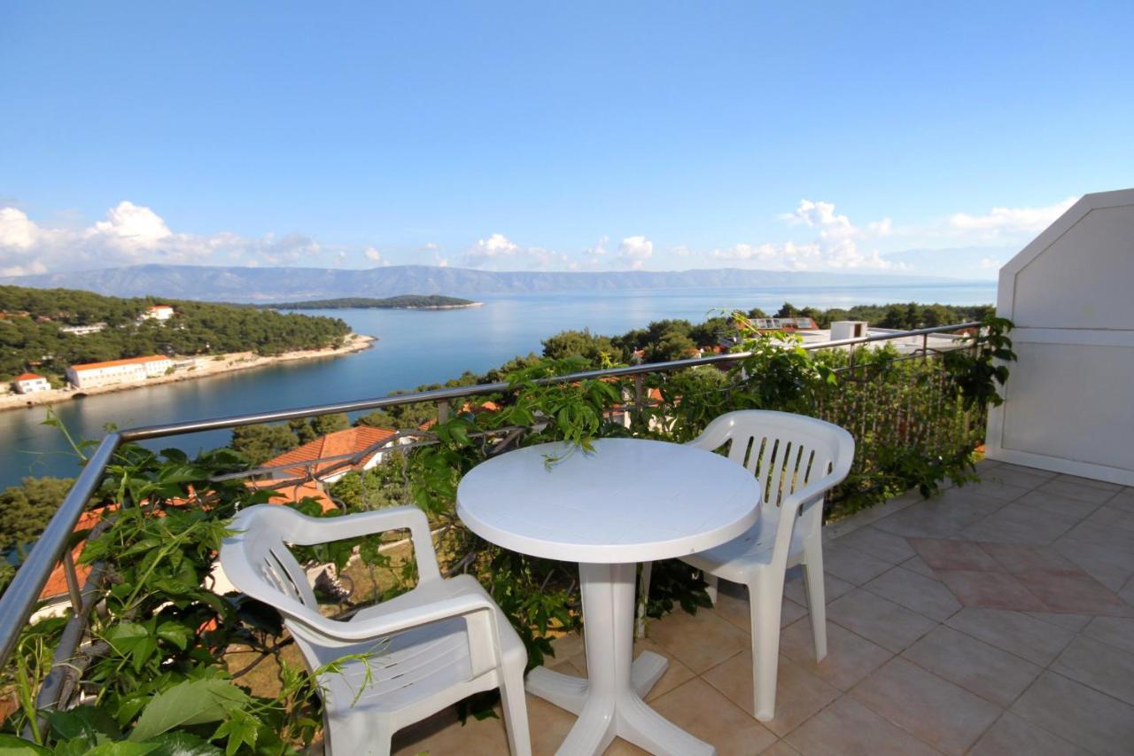 Apartments With A Parking Space Jelsa, Hvar - 8765 Jelsa  Zewnętrze zdjęcie